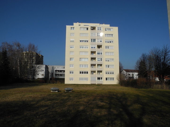 Charmante, lichtdurchflutete 3-Zimmerwohnung - Aufzug, 2 Balkone, TG-Stellplatz, sofort zu beziehen!