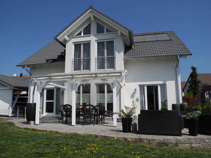 Die perfekte Immobilie für eine Familie - grosser Garten, herrliche Terrasse und ideale Lage!