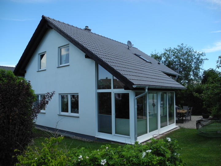 Wunderschönes lichtdurchflutetes Einfamilienhaus - neuwertig und daher sofort beziehbar.