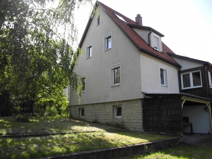Wohnen in einem Einfamilienhaus in einer reizenden Stadt mit S-Bahn-Anbindung: Ein idealer Standort!