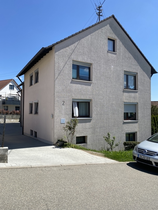 Top modernisierte 3 Zimmerwohnung mit Balkon, herrlicher Weitsicht und Garage - greifen Sie zu!