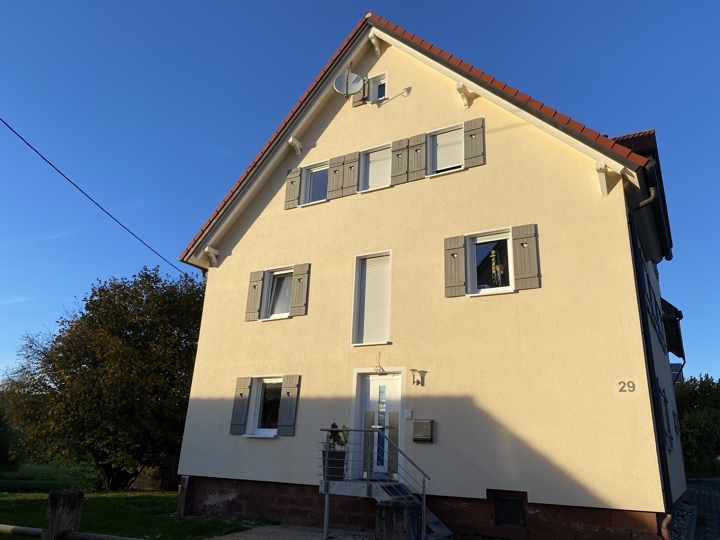 PROVISIONSFREI! Top sanierte Immobilie mit Scheune und viel Platz zum Wohnen für die Familie.