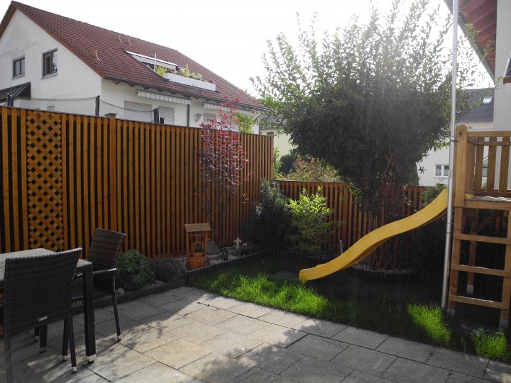 Dieses Schmuckstück bietet viel Platz zum Wohnen in ruhiger Lage mit sonnigem Garten, Garage u.v.m.