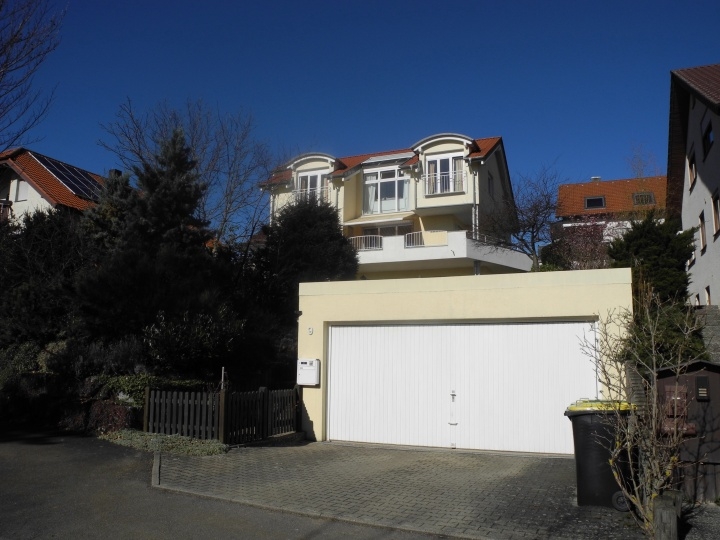 Ein Haus für ganz besondere Ansprüche - herrlicher Garten, fantastischer Weitblick und vieles mehr!