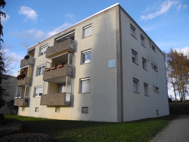 Charmante Wohnung mit kleinem Balkon in einem schönen, gewachsenen, ruhigen Wohngebiet in Öttlingen