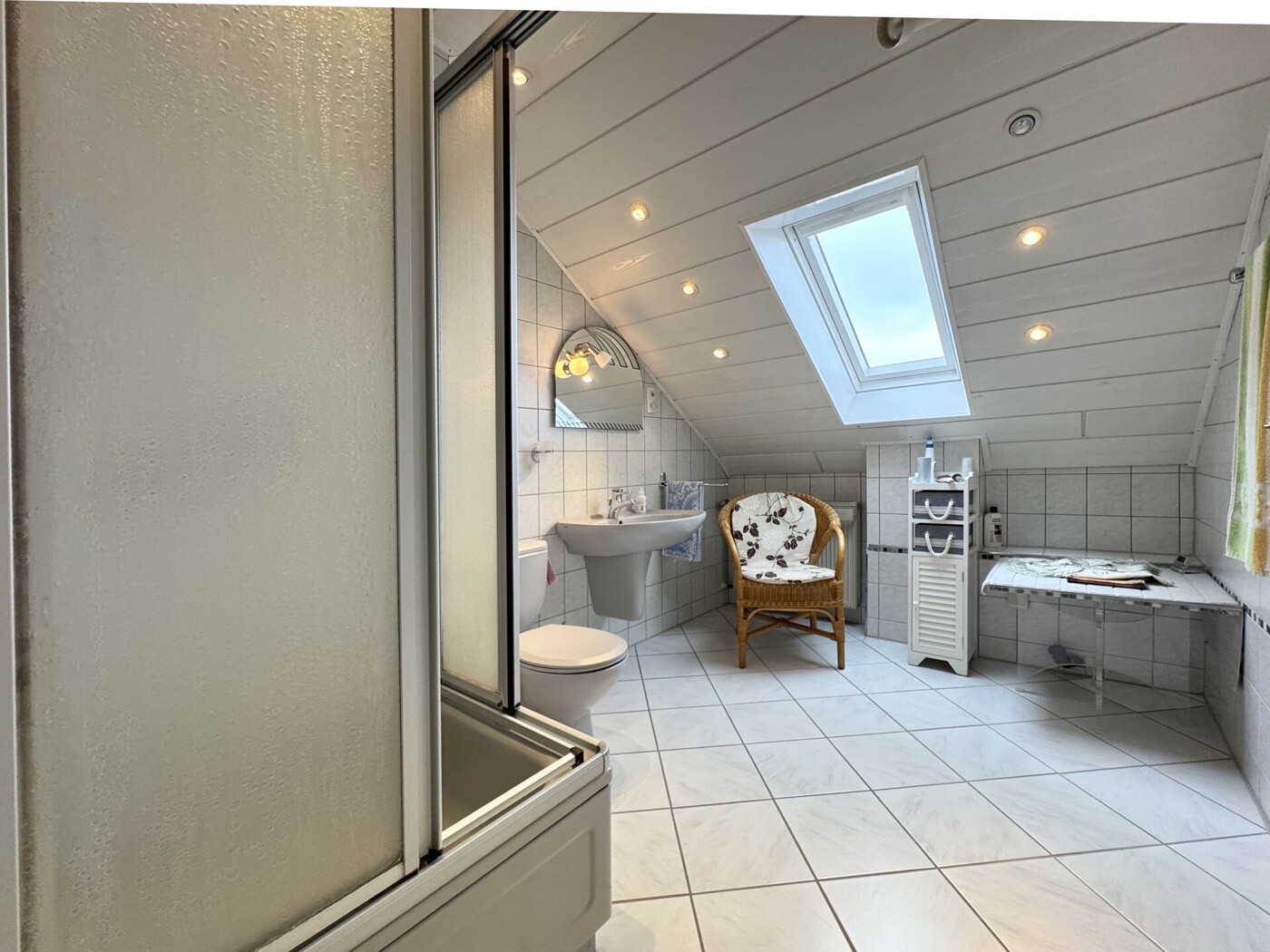 Badezimmer DG