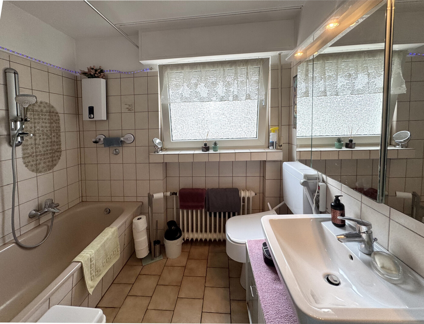 Badezimmer EG rechts