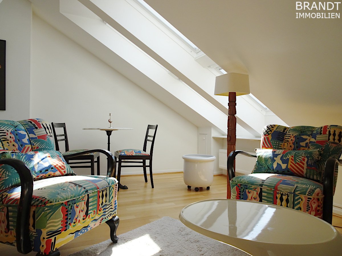 Charmante Single-Einliegerwohnung / 60 m² - ruhige Lage in einer Doppelhaushälfte in HH-Othmarschen! - Photo 2