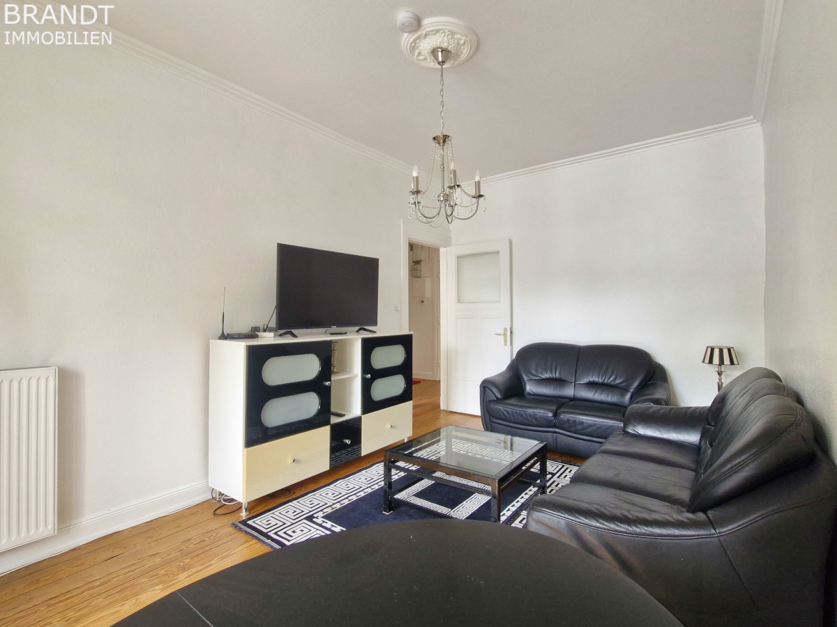 Helle, komplett möblierte 2-Zimmer-Wohnung mit Balkon und PKW-Stellplatz in HH-Bramfeld! - Foto 1