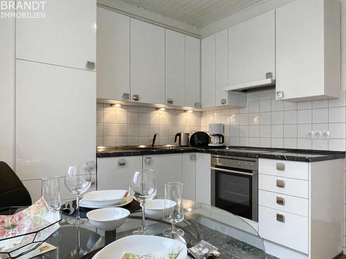 Helle, komplett möblierte 2-Zimmer-Wohnung mit Balkon und PKW-Stellplatz in HH-Bramfeld! - Foto 5