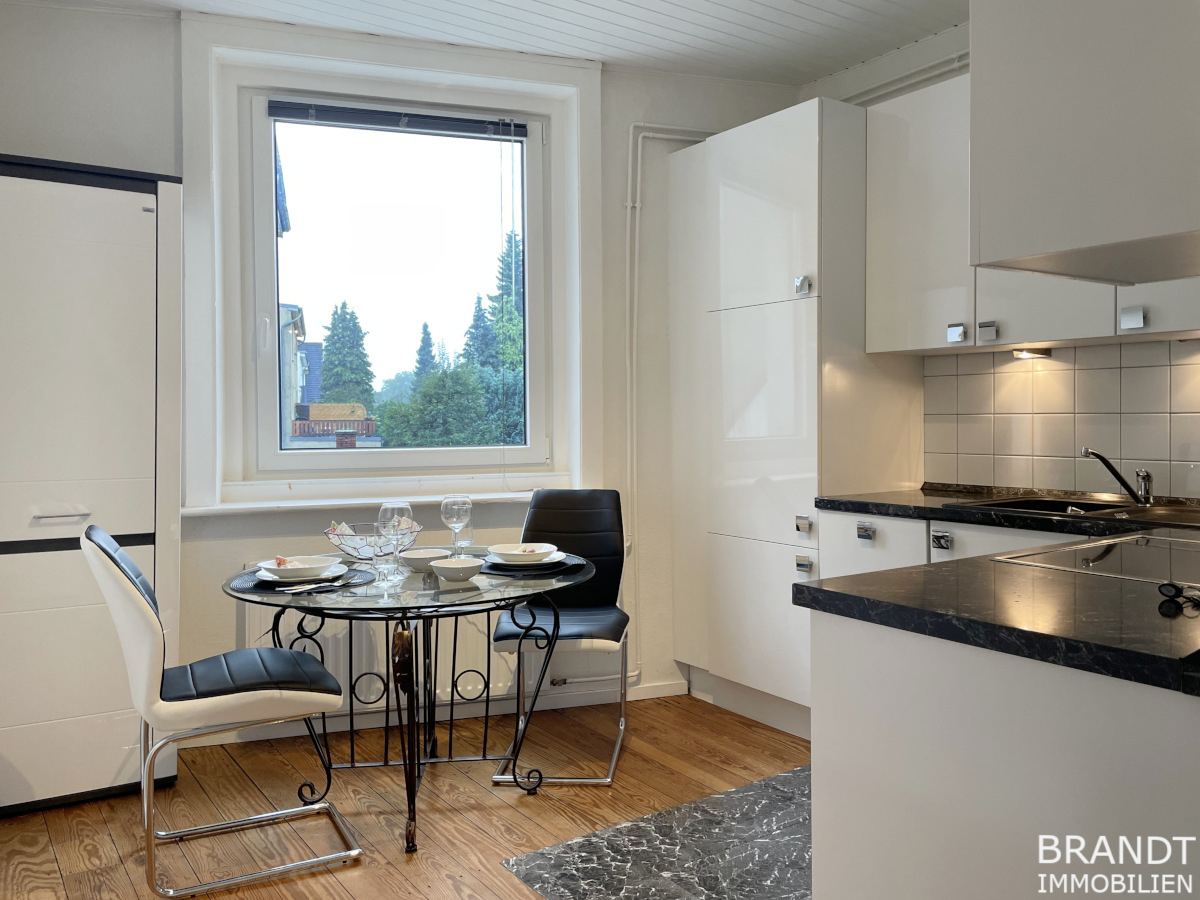 Helle, komplett möblierte 2-Zimmer-Wohnung mit Balkon und PKW-Stellplatz in HH-Bramfeld! - Foto 4