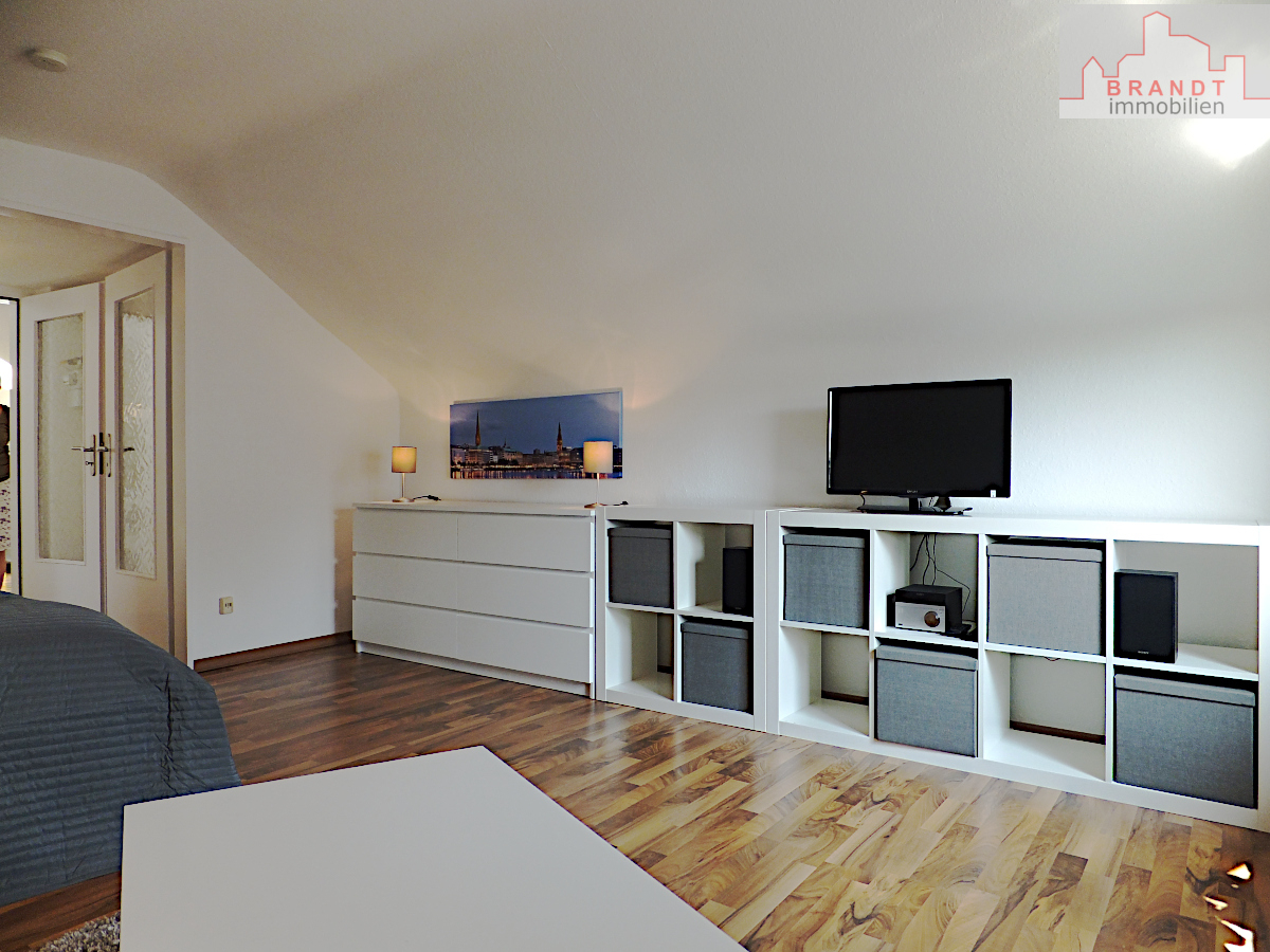 Großzügige Endetage (DG) in einem gepflegten Altbau mit nur 3 Wohneinheiten - Nh. U-Bahn Fuhlsbüttel - Photo 4