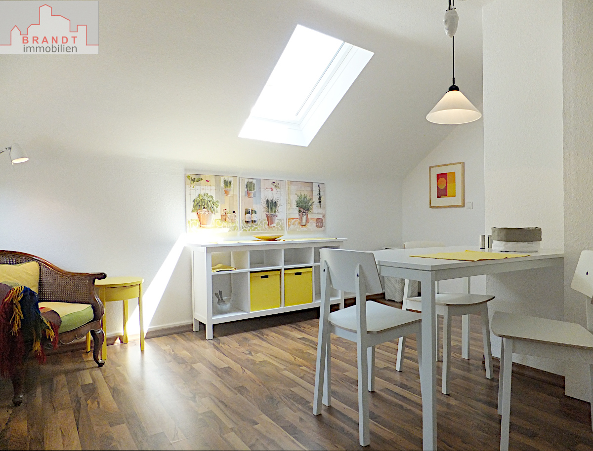 Großzügige Endetage (DG) in einem gepflegten Altbau mit nur 3 Wohneinheiten - Nh. U-Bahn Fuhlsbüttel - Photo 2