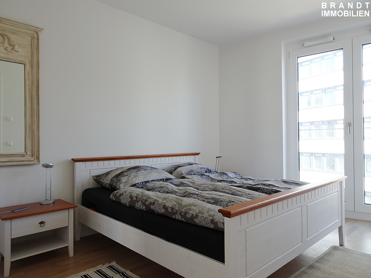 Großzügige u. modern möblierte Wohnung mit Balkon und Tiefgarage in der City von Hamburg (Neustadt)! - Photo 5
