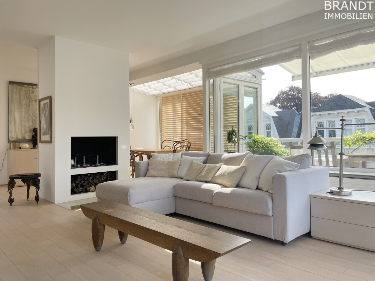 Penthouse mit Kamin u. Wasserblick - möbl. 3-Zimmer/111 m², 2 Terrassen, Lift - top Lage Winterhude! - Photo 3