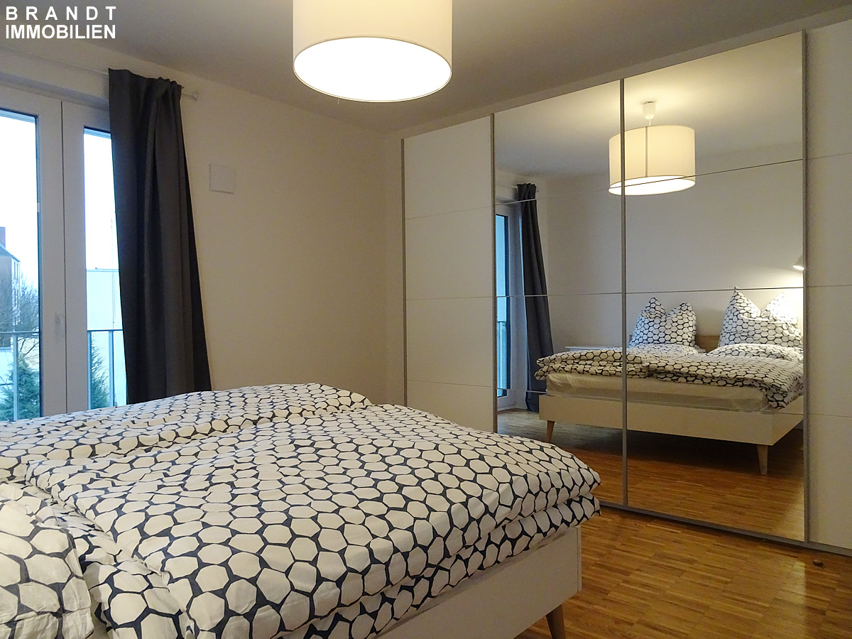 Moderne Wohnung über 2 Ebenen mit Balkon und Fahrstuhl in Top-Szene-Lage/Altona.... - Foto 5