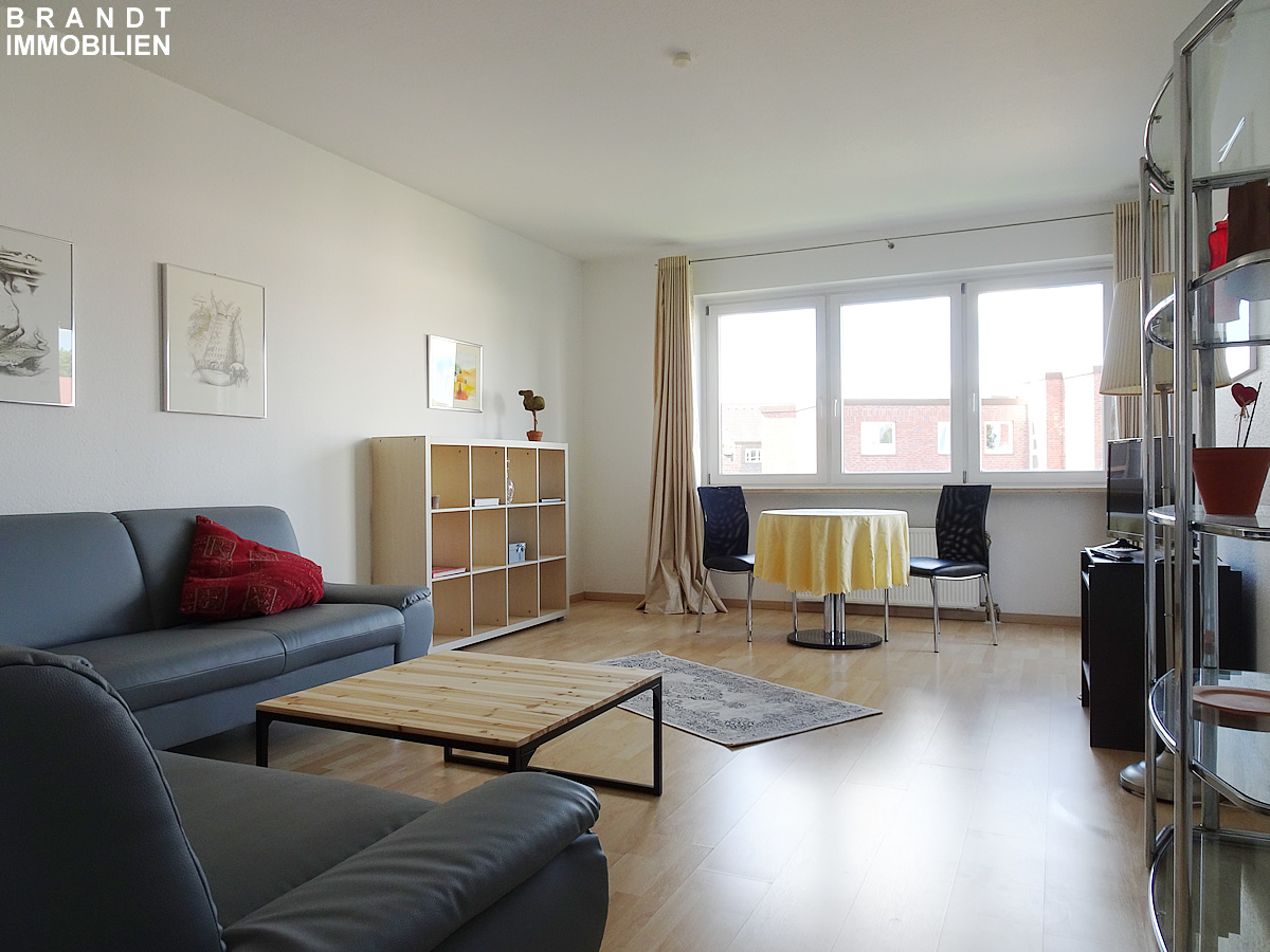 Toplage Ottensen! Moderne 2 1/2 Zimmer-Wohnung mit Balkon in sehr ruhiger Lage.... - Foto 1