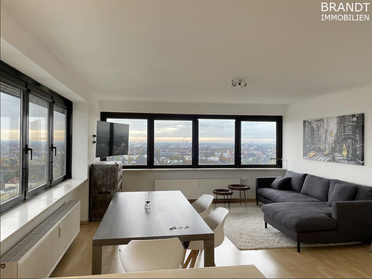 Moderne 2 Zi.-Wohnung mit tollem Weitblick über Hamburg! - Photo 2