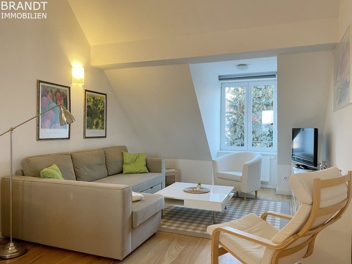 Modernes Dachgeschoss! 1-Zimmer-Wohnung/42 m² mit Spitzboden (Schlafbereich) in HH-Barmbek Nord... - Photo 2