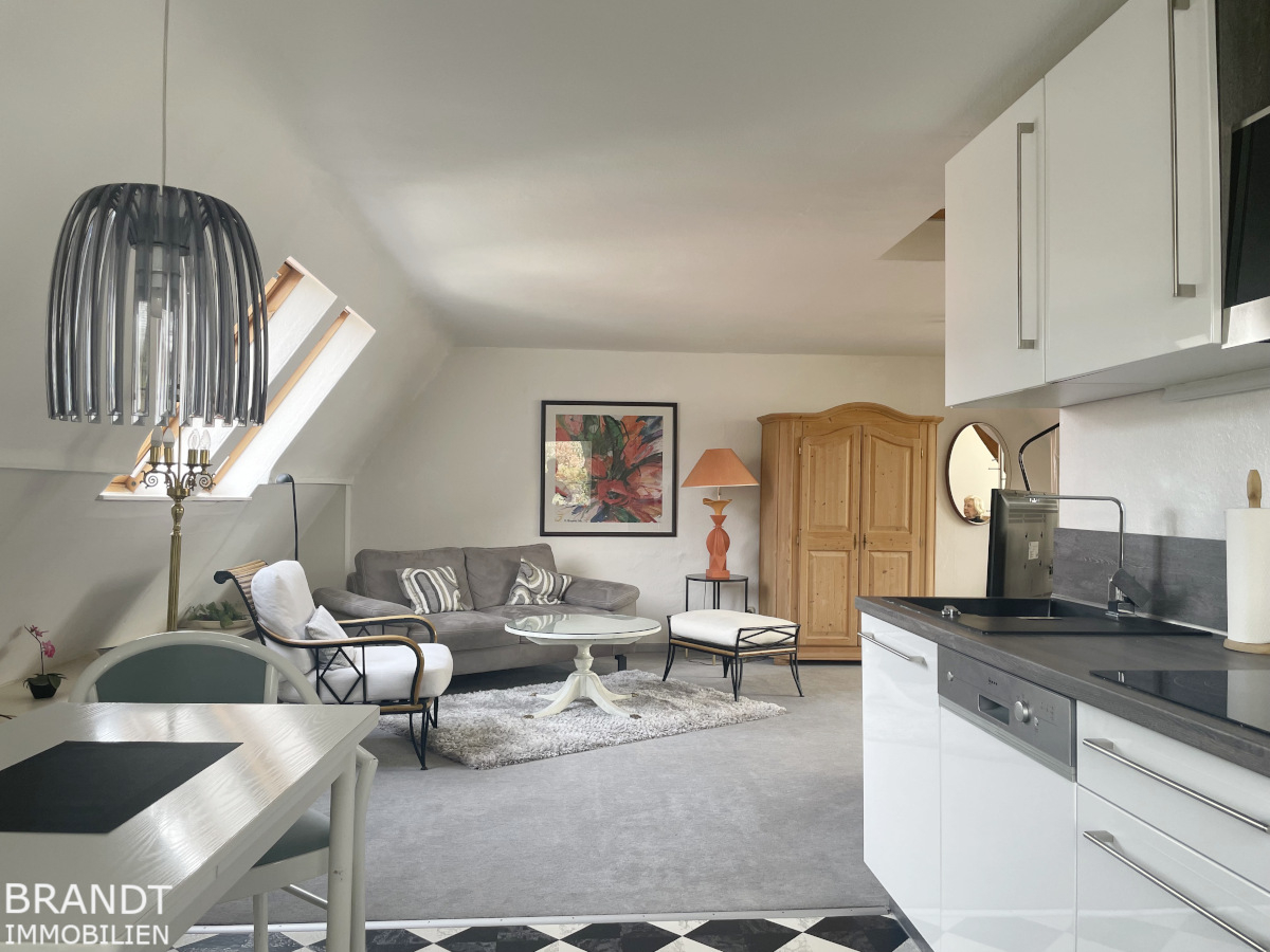 Helle SINGLE-WOHNUNG HH-Sasel! 2-Zimmer-Wohnung über 2 Ebenen - plus kleine Terrasse zur Nutzung... - Foto 2