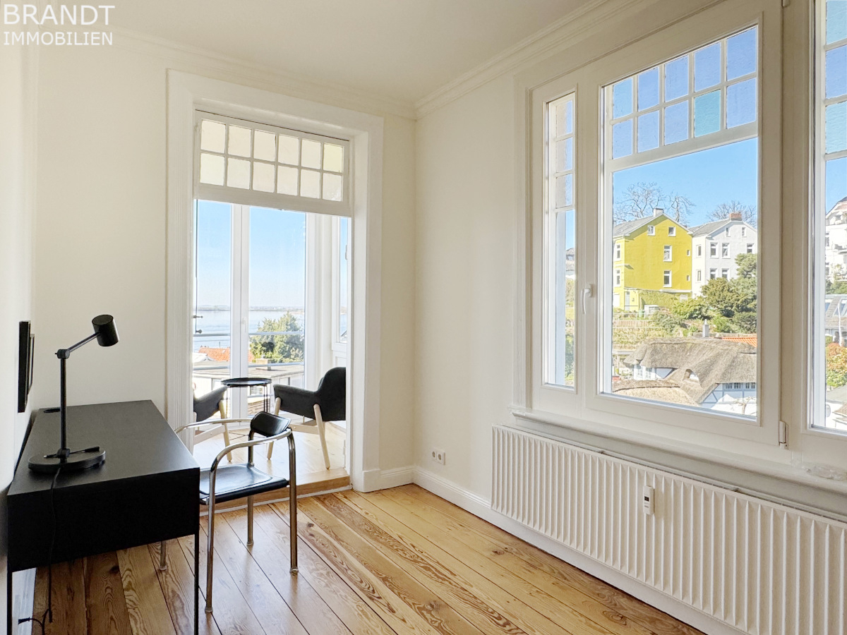 Die Elbe immer im Blick! 4,5 Zi.- Whg. mit gr. Terrasse und 2 Balkonen in Hamburg- Blankenese - Foto 1