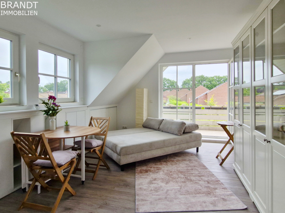 ERSTBEZUG nach Sanierung. Modern/neu möblierte 3-Zi.-Whg. in einem 2-Familien-Haus - HH-Poppenbüttel - Foto 1