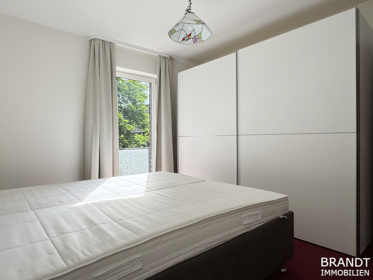 Top Lage mit 3 Schlafzimmer, Balkon, Lift, Tiefgarage in HH-Rotherbaum! - Foto 2