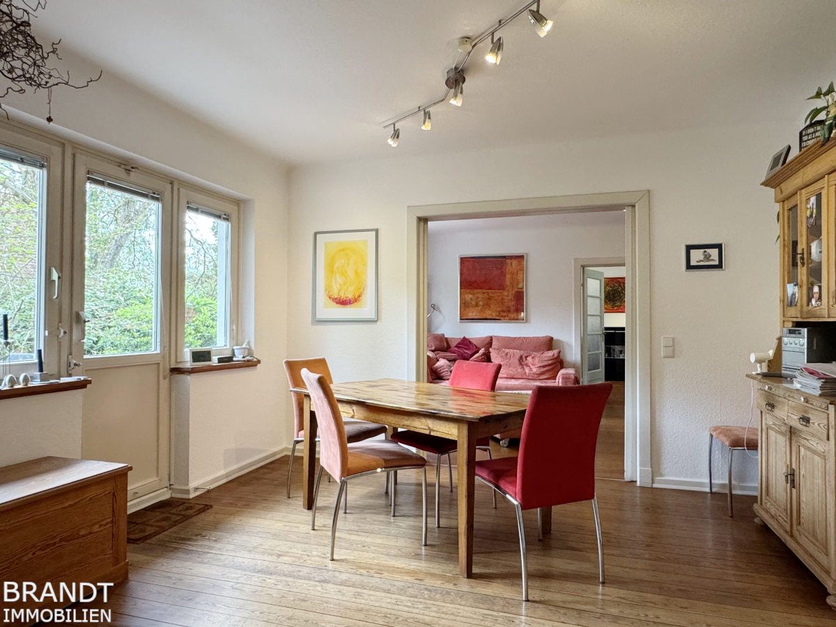 6 Zimmer-Einfamilienhaus mit 2 Bädern und 4 Schlafzimmern in HH-Volksdorf! - Photo 5