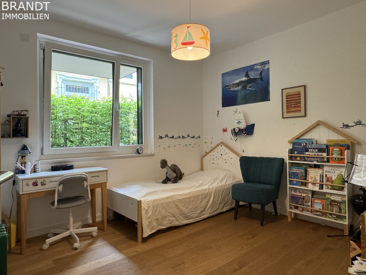 Moderne Erdgeschosswohnung mit 116 m², Terrasse/Garten, Tiefgarage und vielem mehr in HH-Lokstedt! - Foto 5