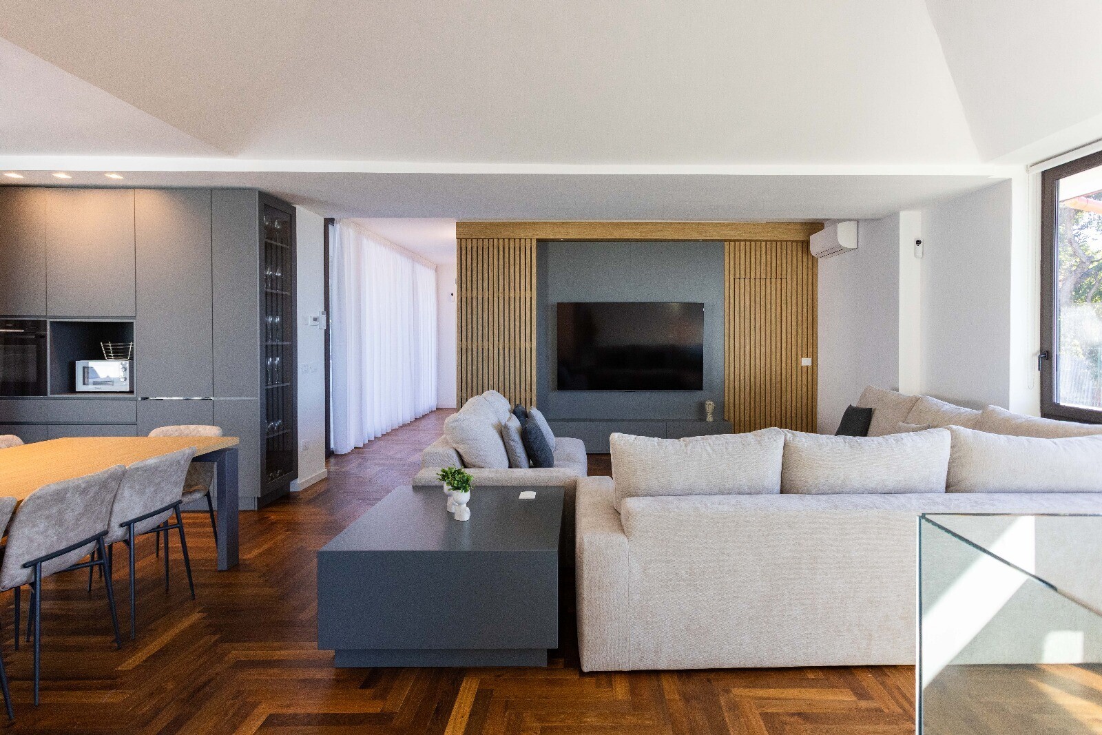 0607aa16-a08e-42f1-9248-38a712d6403b