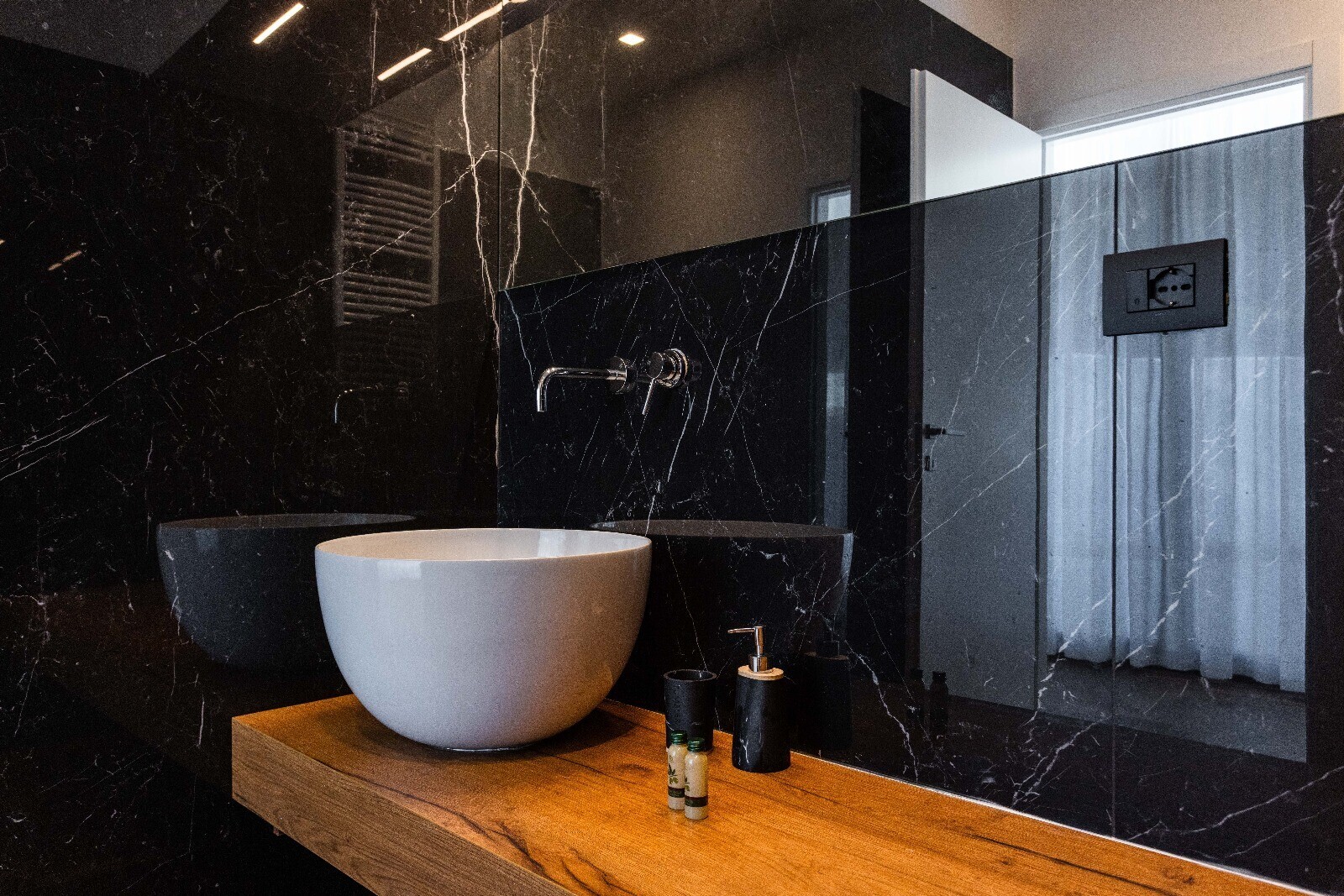 0d5c9bfa-f8db-48a7-9160-022c7ef71ec8