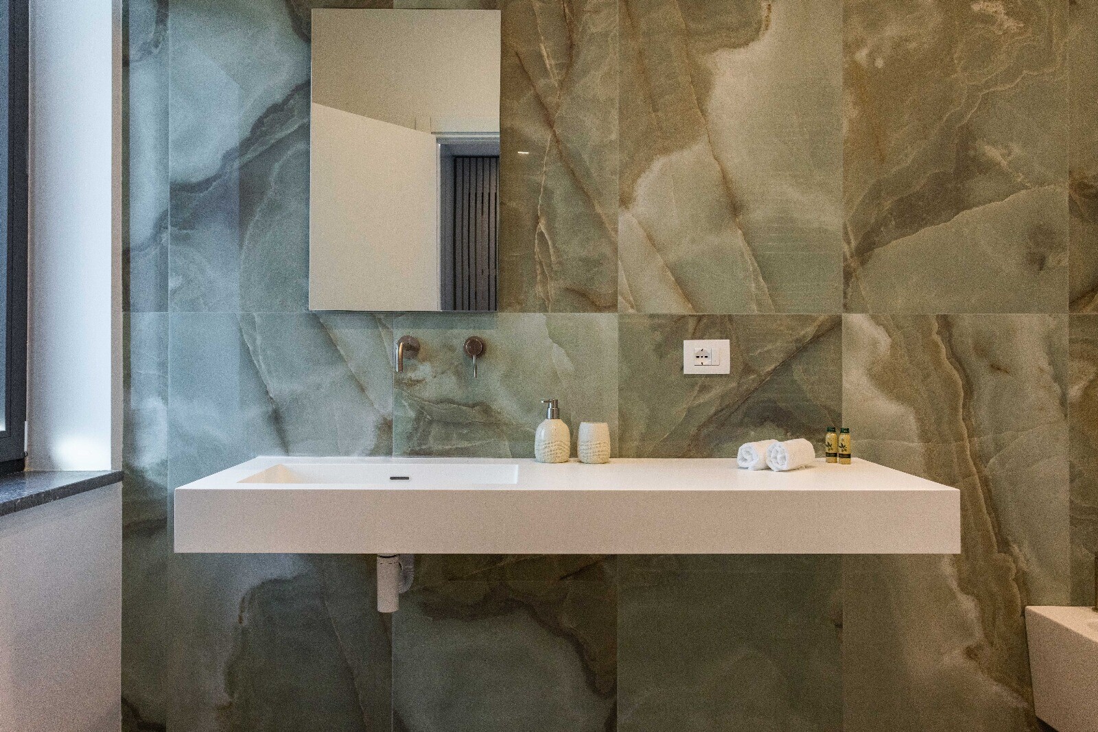 43b74324-1d1f-4963-a1de-22ed902bedd8