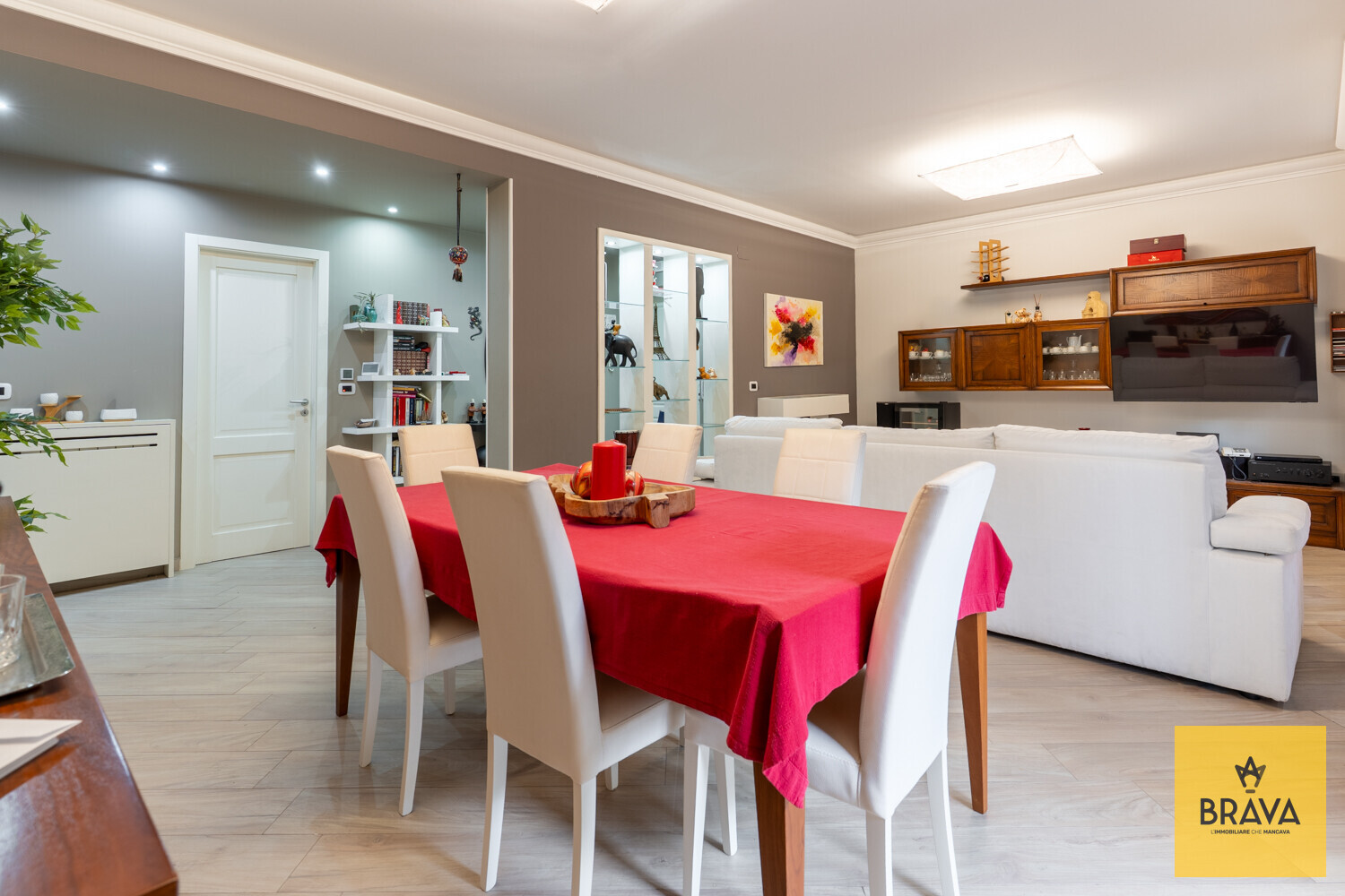 A.L.C. Via Eugenio L'Emiro 23-6