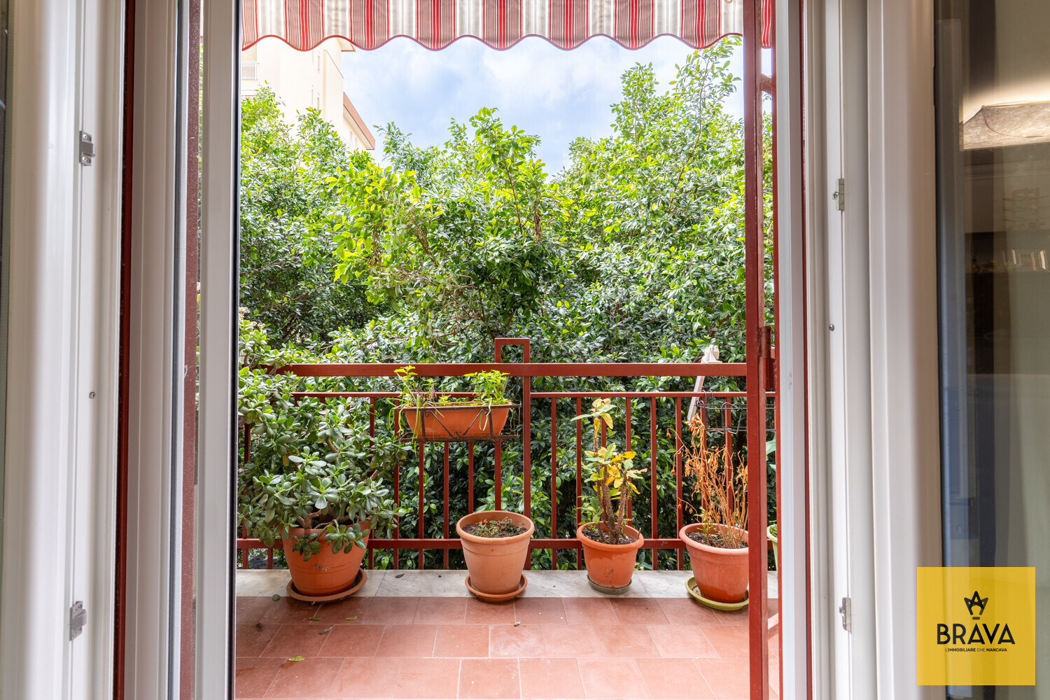 A.L.C. Via Eugenio L'Emiro 23-11