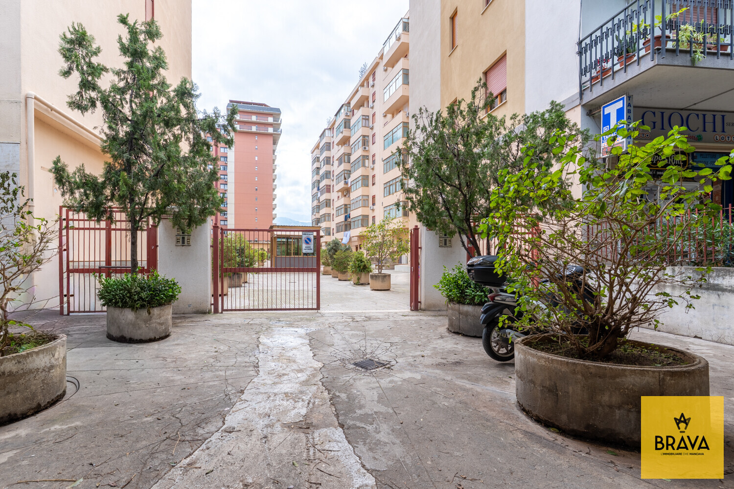 A.L.C. Via Eugenio L'Emiro 23-41