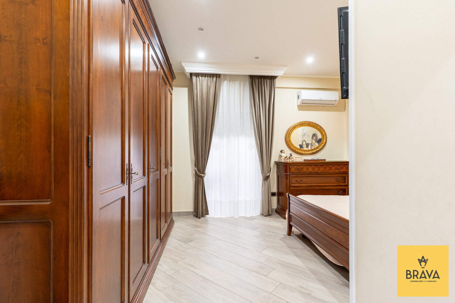 A.L.C. Via Eugenio L'Emiro 23-22