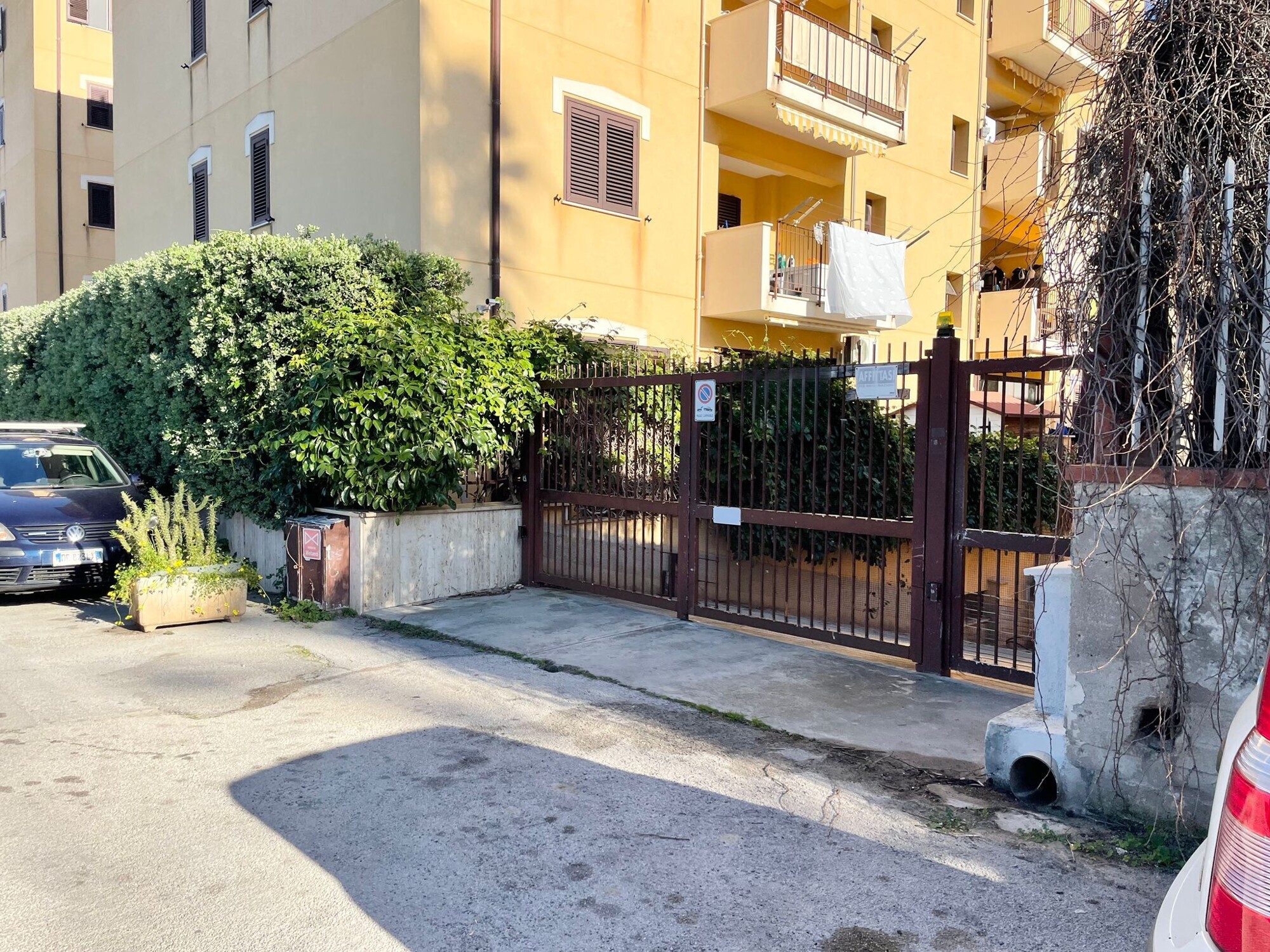 ec657075-61c2-4531-a613-10cd951e2d04