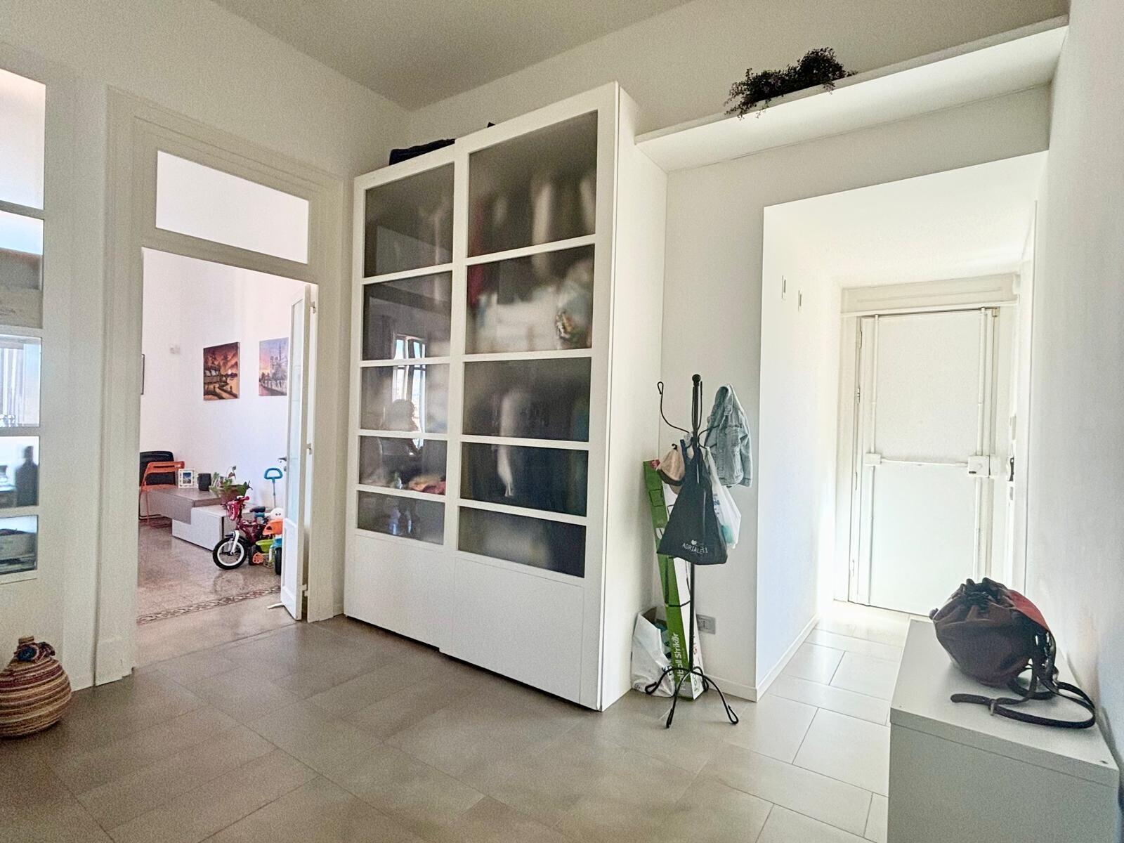 075551c7-2f0a-41aa-b7ef-3a776fa1180d