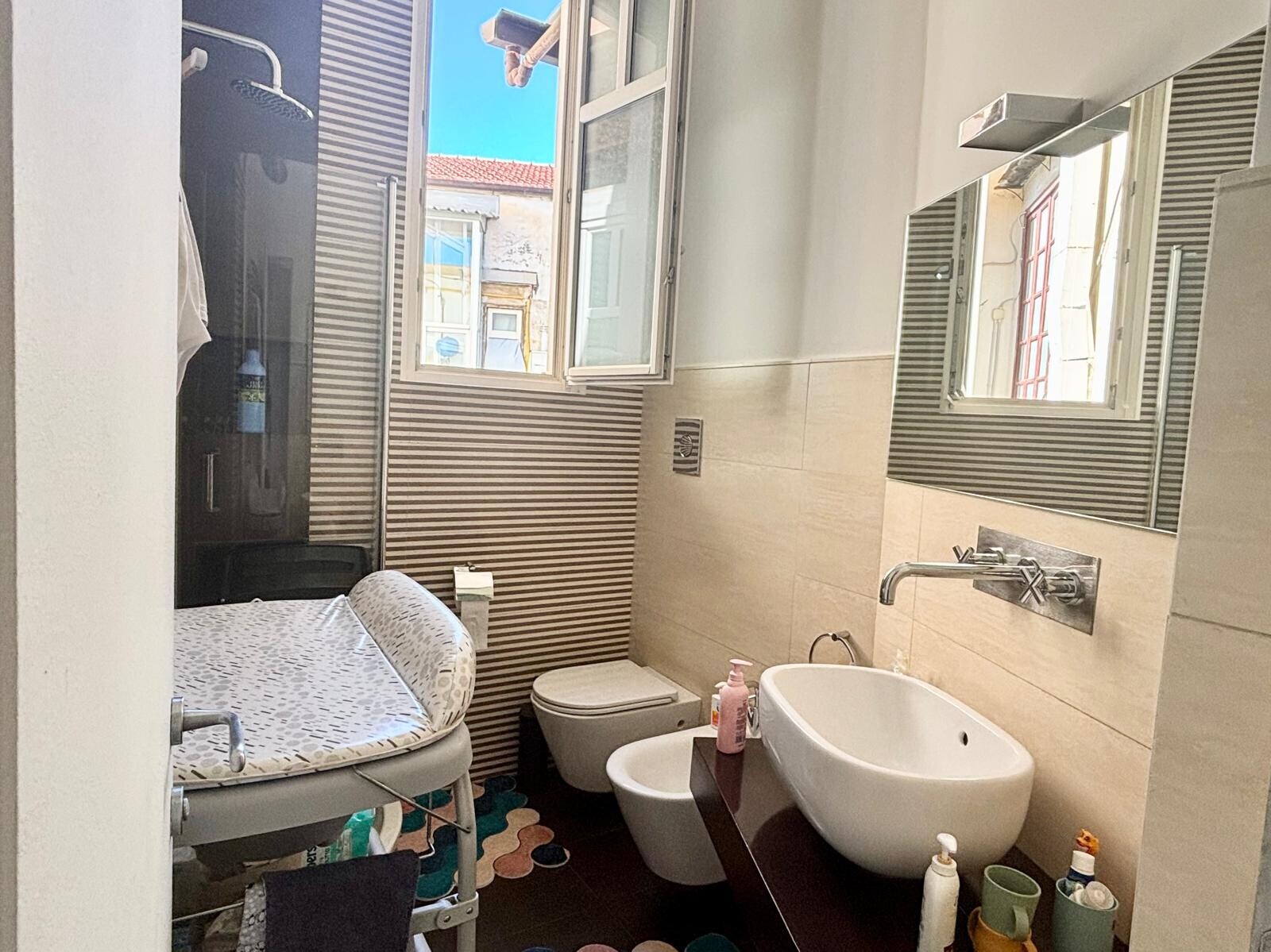 a7ab1ab5-b6d5-4e50-8598-043677698d0c