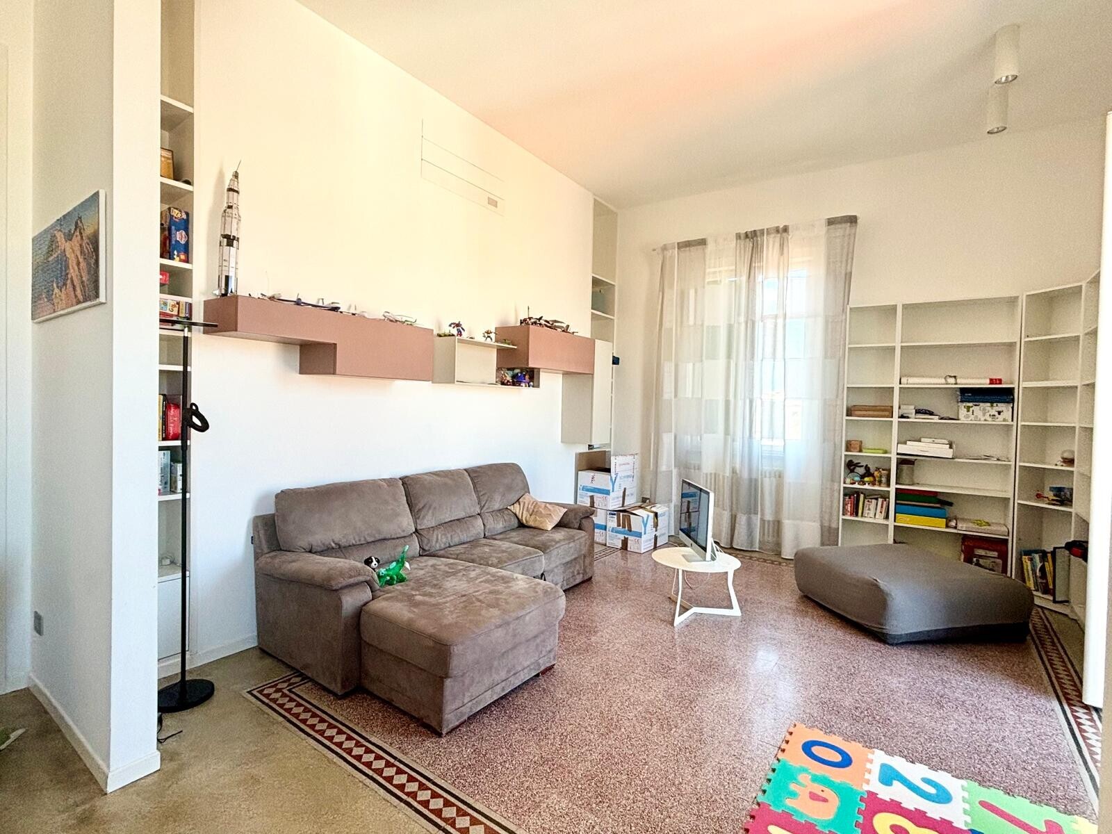 877b9a48-6a85-4ede-bf26-84d65604dea6