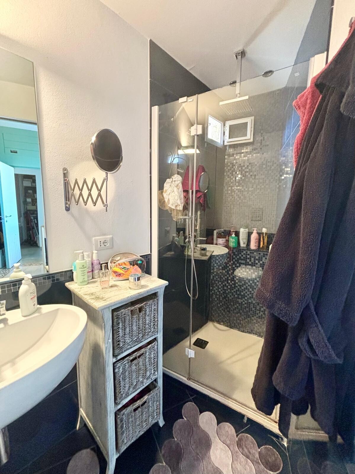 5c762ae5-aaf4-44c4-b909-28425356d111