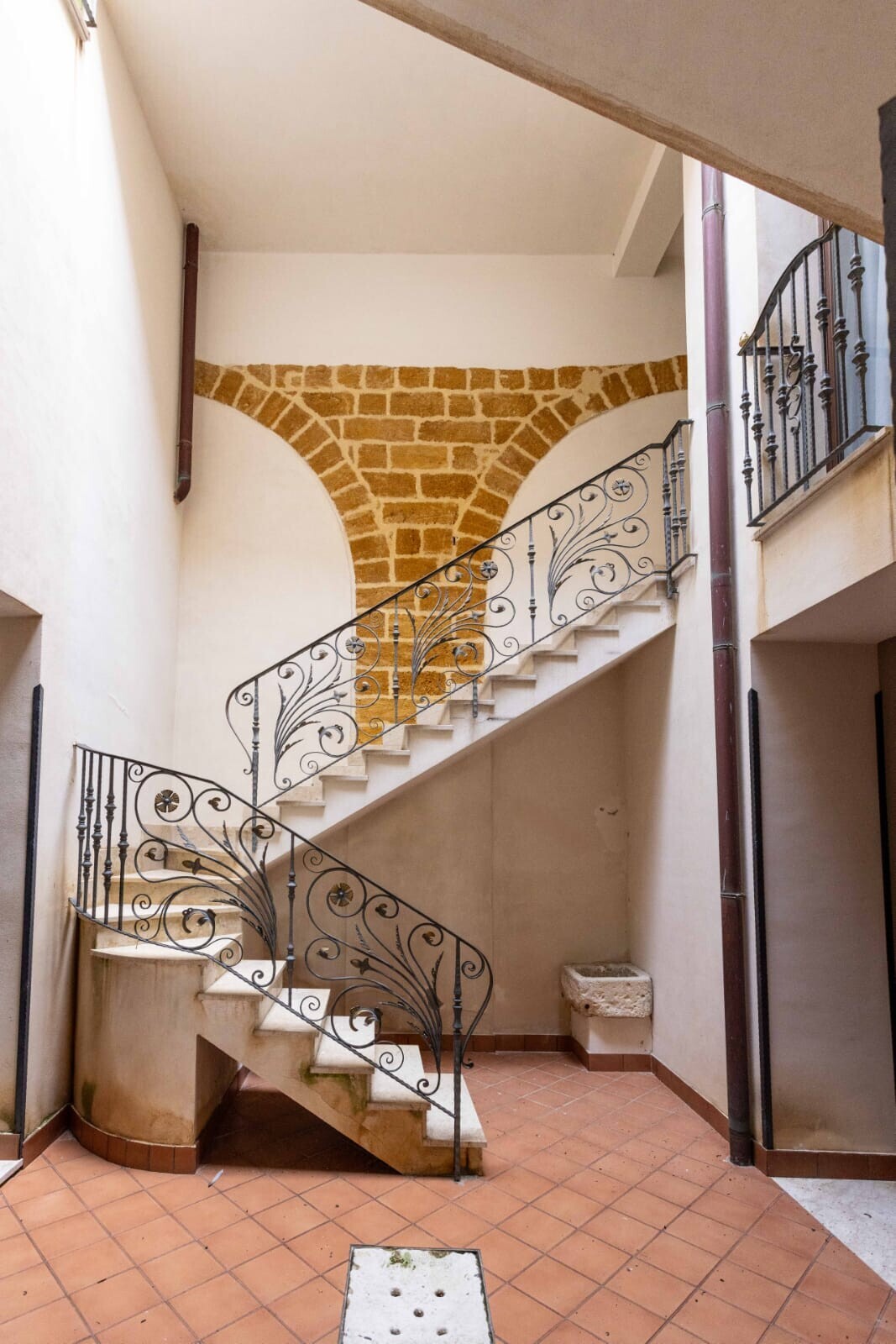 2af6ca46-1d6d-45d4-9d82-1d1a3137ae9c