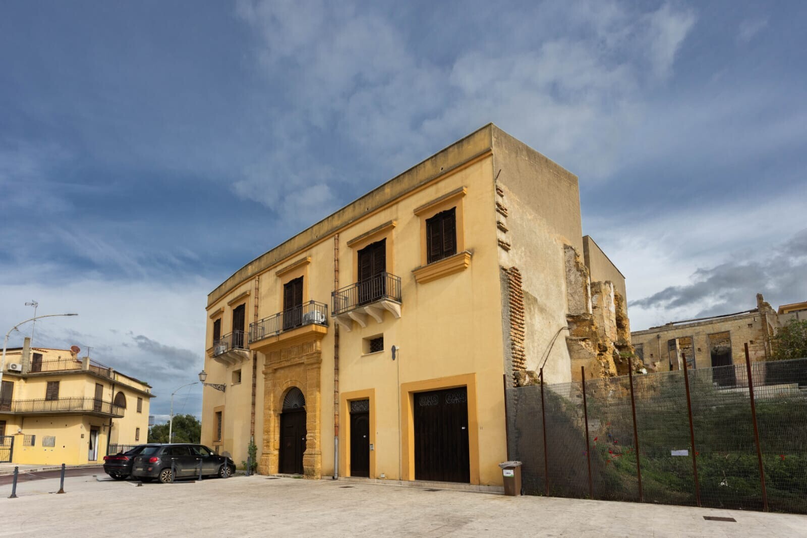 8fa63b68-27b4-4228-b6b8-9443a4a5b9f1