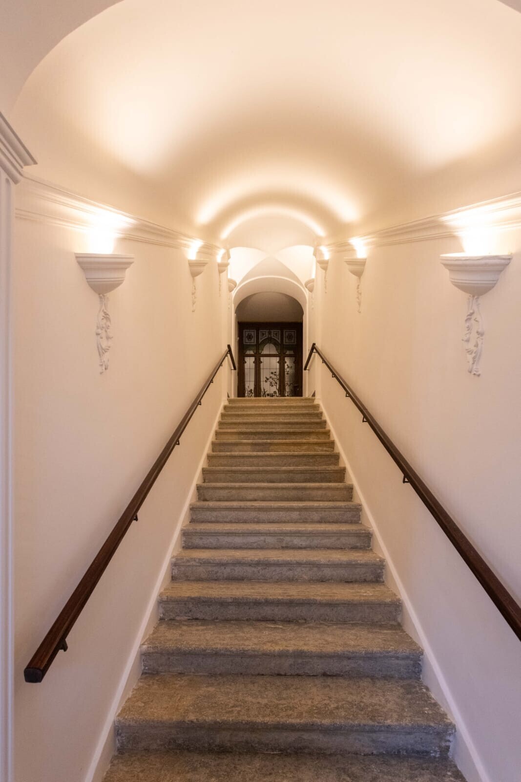 c6194b87-40c9-4ecb-864a-3cdf72285fa8