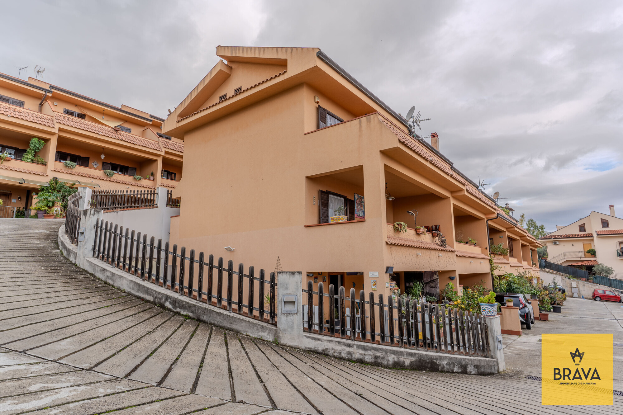 L.A.C. Via Baracca, 144-05