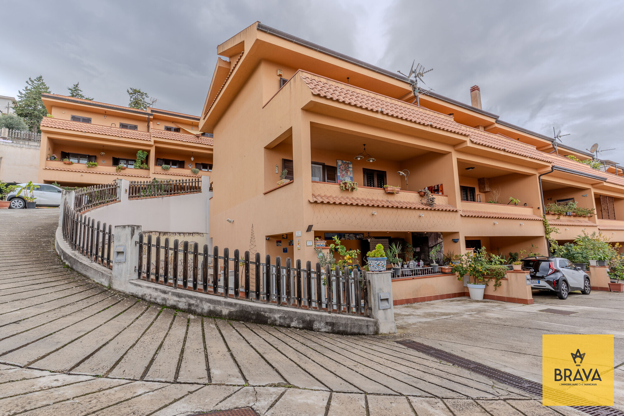 L.A.C. Via Baracca, 144-01