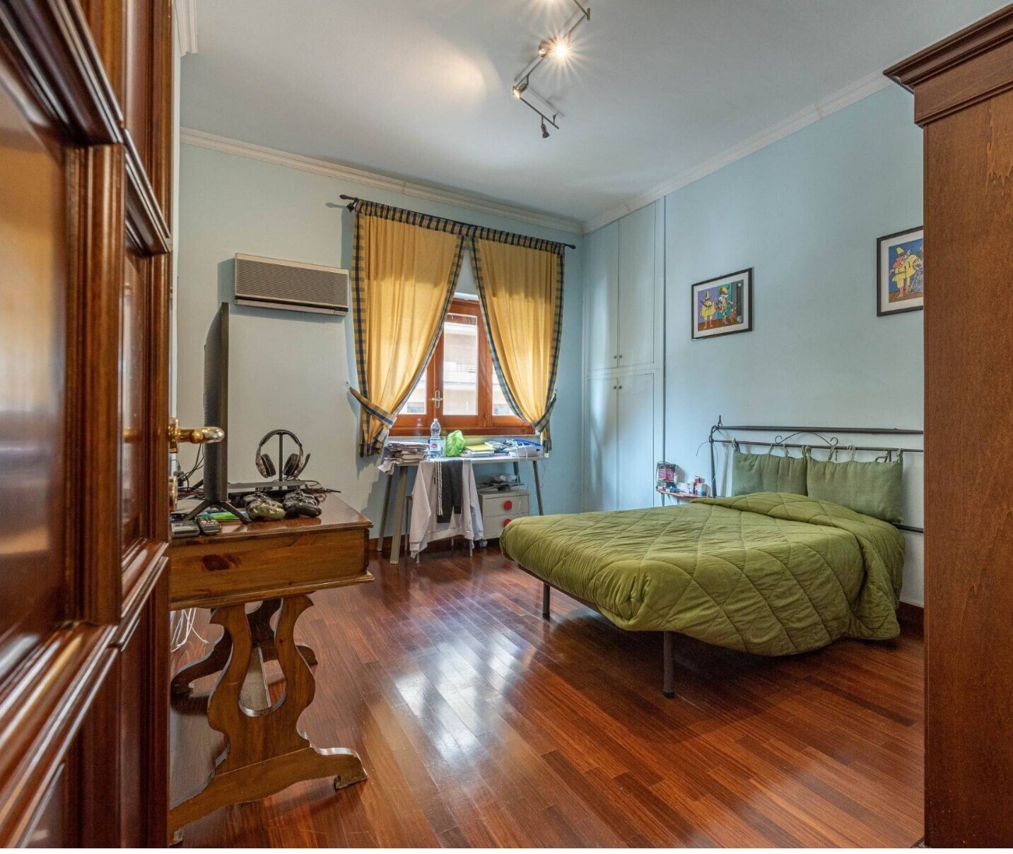 WhatsApp Image 2025-11-05 at 16.52.37 (1)