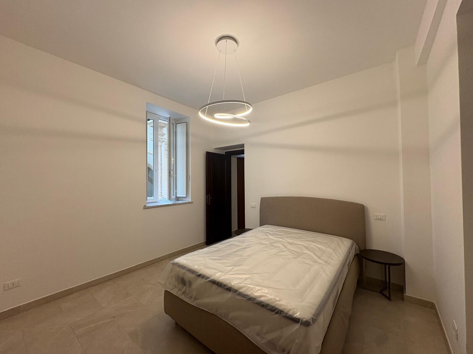 2de5b1ee-23bb-4b0e-a9c4-66303bbf7d0e