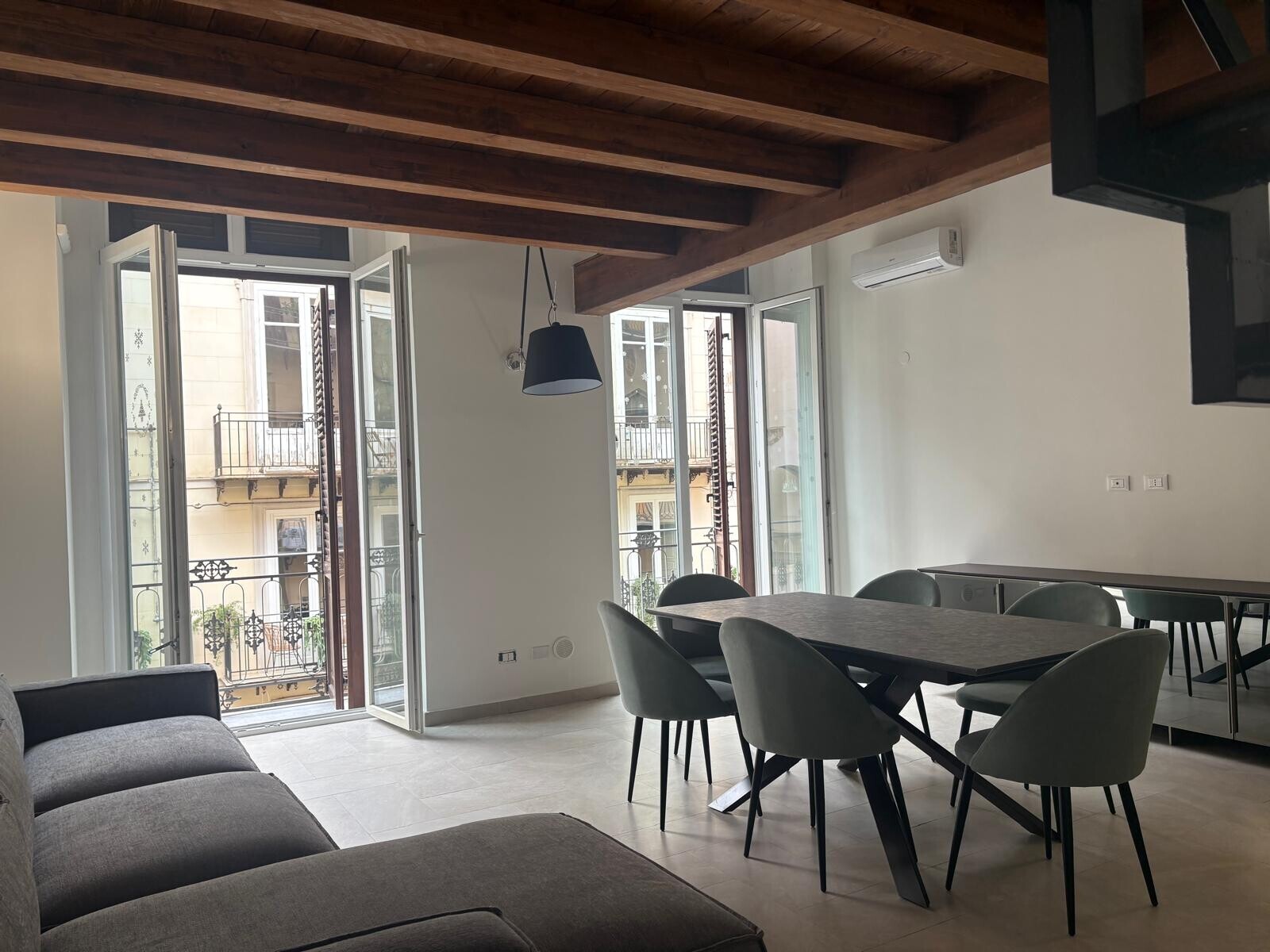 00cc8731-4ff9-4bf0-9f5d-d7acf5e1636e