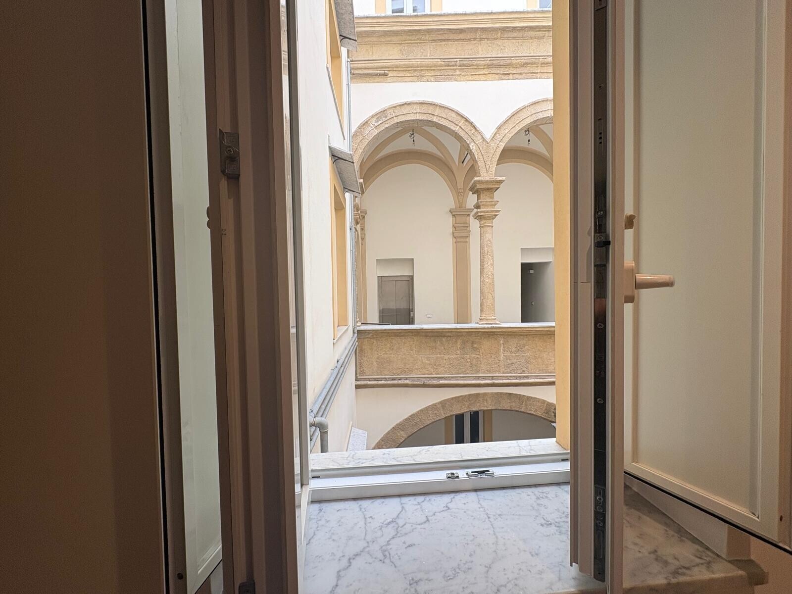 1e66d7b1-e766-4881-8c2e-1f2519bda5fb